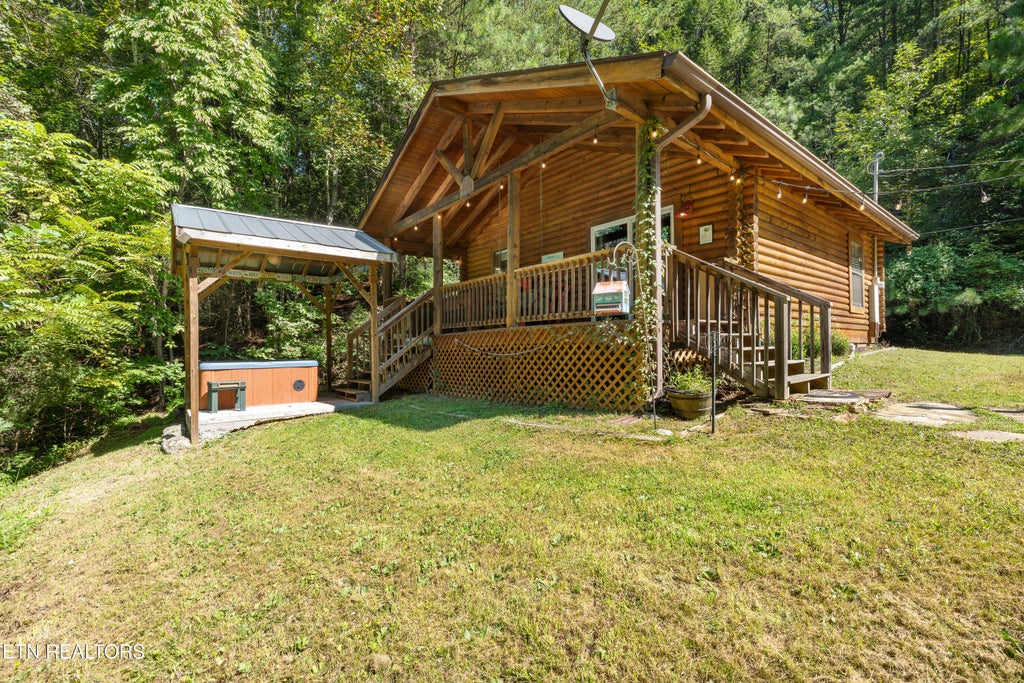 Photo of 1284 Laurel Lick Rd #APT 2, Sevierville, TN 37862 (MLS # 1354254)