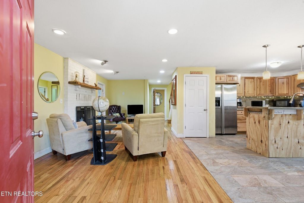 Photo of 1134 Wallace Rd, Knoxville, TN 37919 (MLS # 1322358)