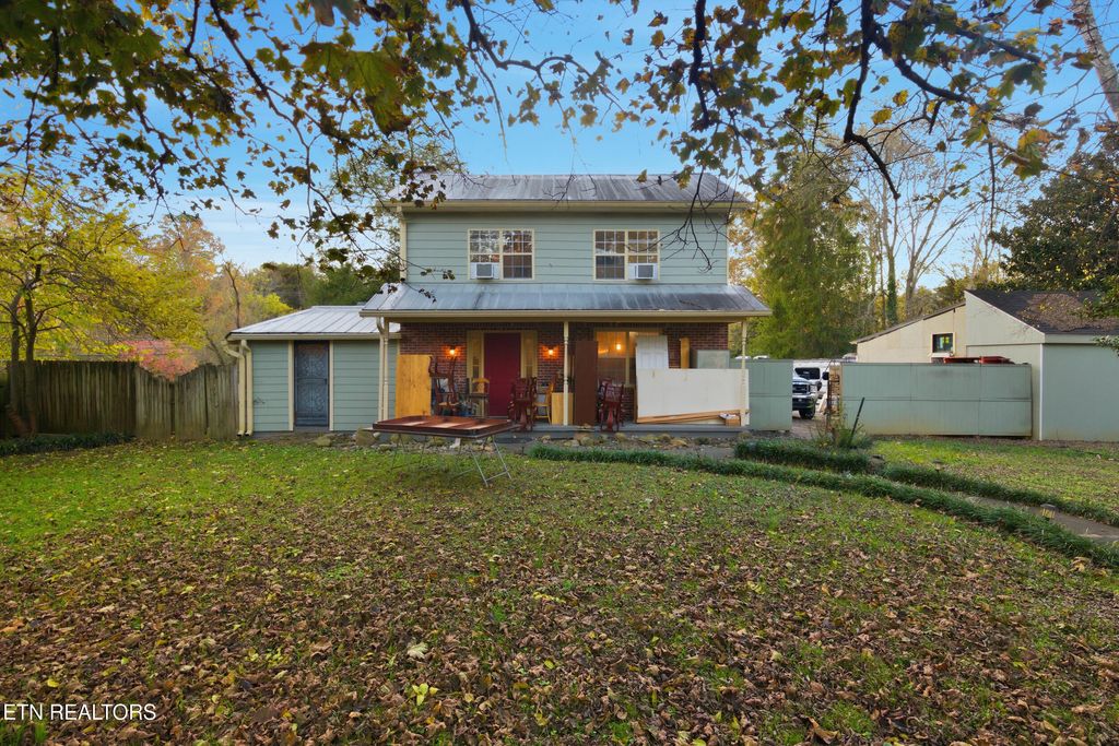 Photo of 1134 Wallace Rd, Knoxville, TN 37919 (MLS # 1322358)