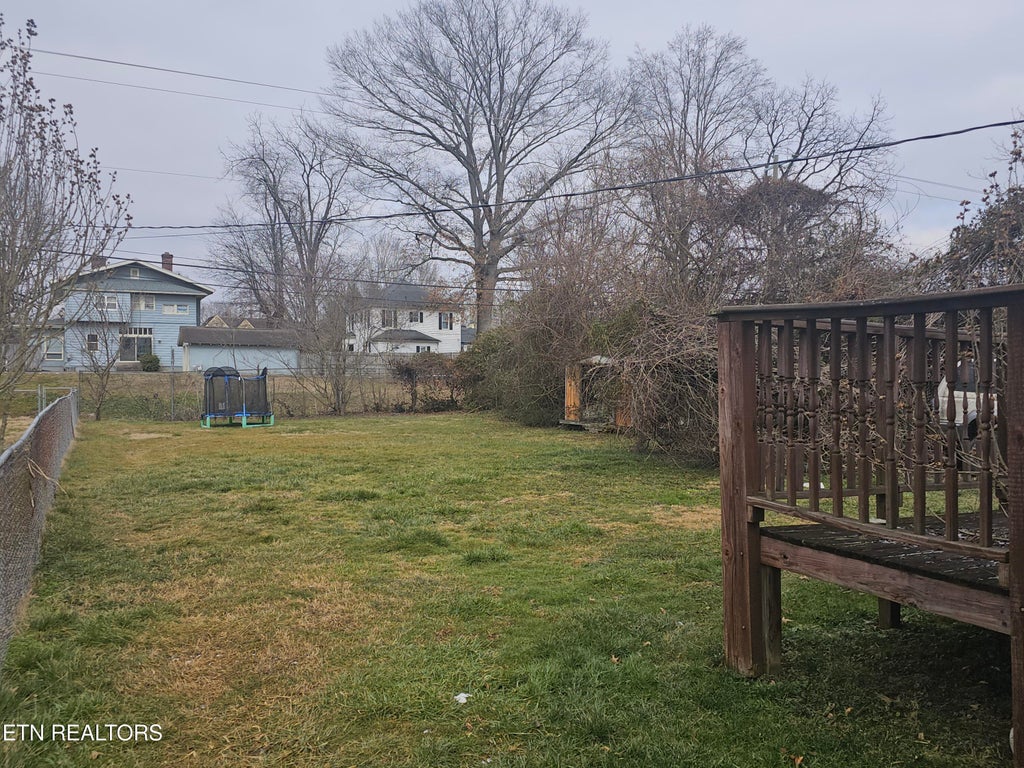 Photo of 708 W Chester Ave, Middlesboro, KY 40965 (MLS # 1354572)