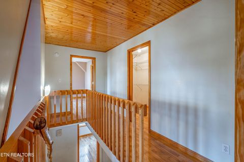 Tiny photo for 211 Wolf Run, Caryville, TN 37714 (MLS # 1334864)