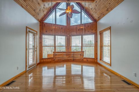 Tiny photo for 211 Wolf Run, Caryville, TN 37714 (MLS # 1334864)