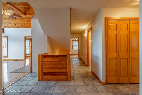 Tiny photo for 211 Wolf Run, Caryville, TN 37714 (MLS # 1334864)