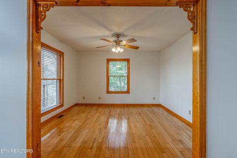 Tiny photo for 211 Wolf Run, Caryville, TN 37714 (MLS # 1334864)