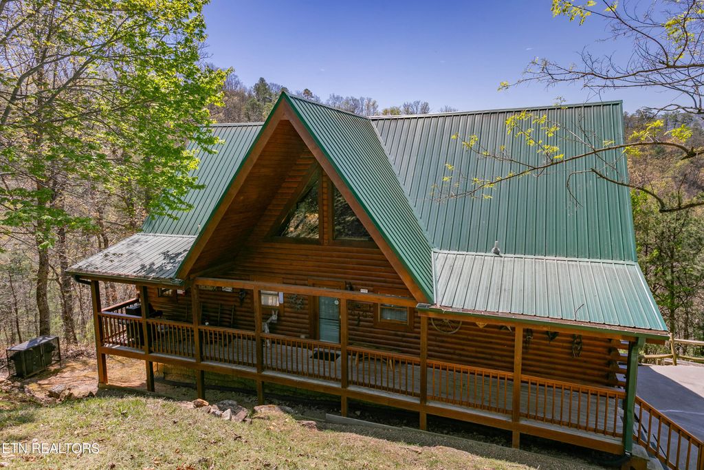 Photo of 4112 Harvest Moon Rd, Sevierville, TN 37862 (MLS # 1336504)