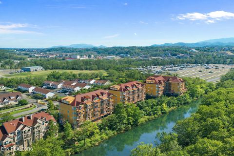Tiny photo for 527 River Place Way #314, Sevierville, TN 37862 (MLS # 1330562)