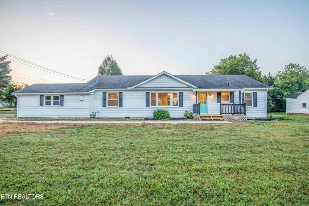 Photo of 1618 Old Niles Ferry Rd, Maryville, TN 37803 (MLS # 1355923)