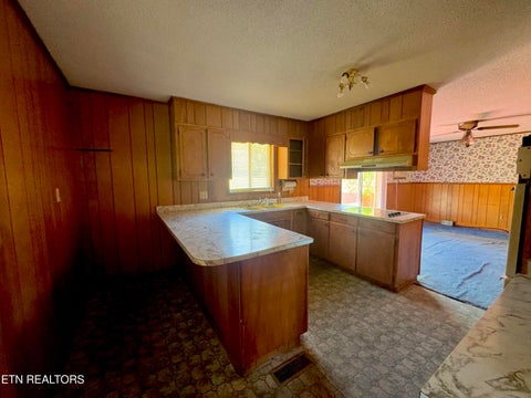 Tiny photo for 128 Bates St, Charleston, TN 37310 (MLS # 1360255)
