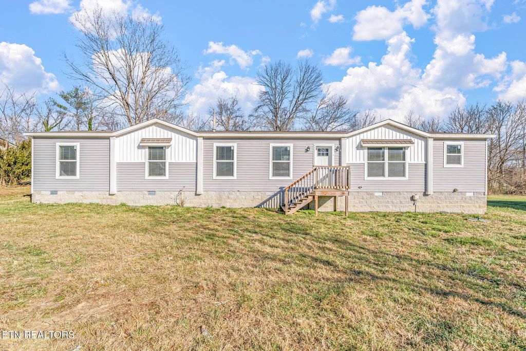 Photo of 324 West Blvd, Oneida, TN 37841 (MLS # 1326114)