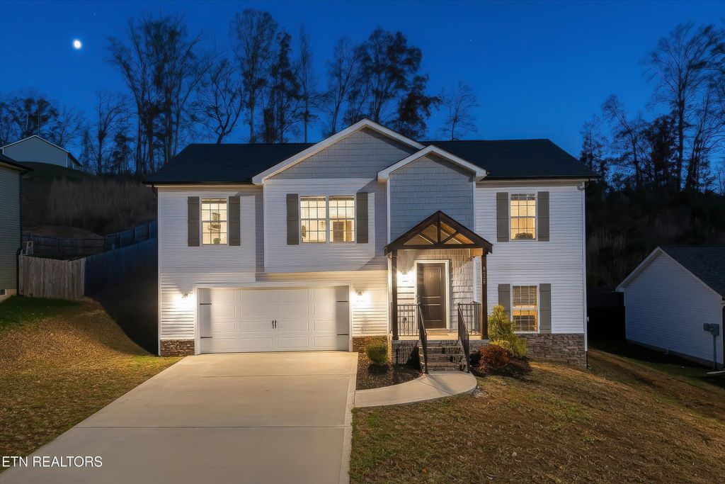 Photo of 8000 Poplar Grove Lane, Powell, TN 37849 (MLS # 1322350)
