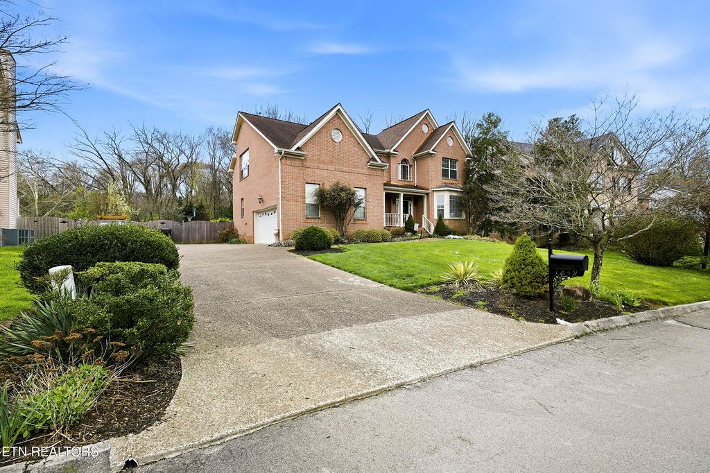 Photo of 1249 Woodsboro Rd, Knoxville, TN 37922 (MLS # 1333593)