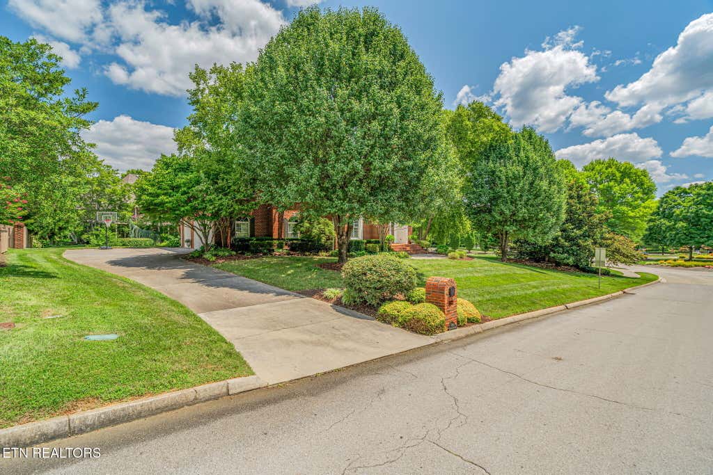 Photo of 1840 Regents Park Rd, Knoxville, TN 37922 (MLS # 1350575)