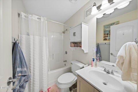Tiny photo for 1801 Lake Ave #107, Knoxville, TN 37916 (MLS # 1354407)