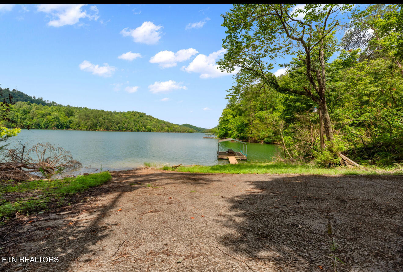 3711 Elm Springs Rd
