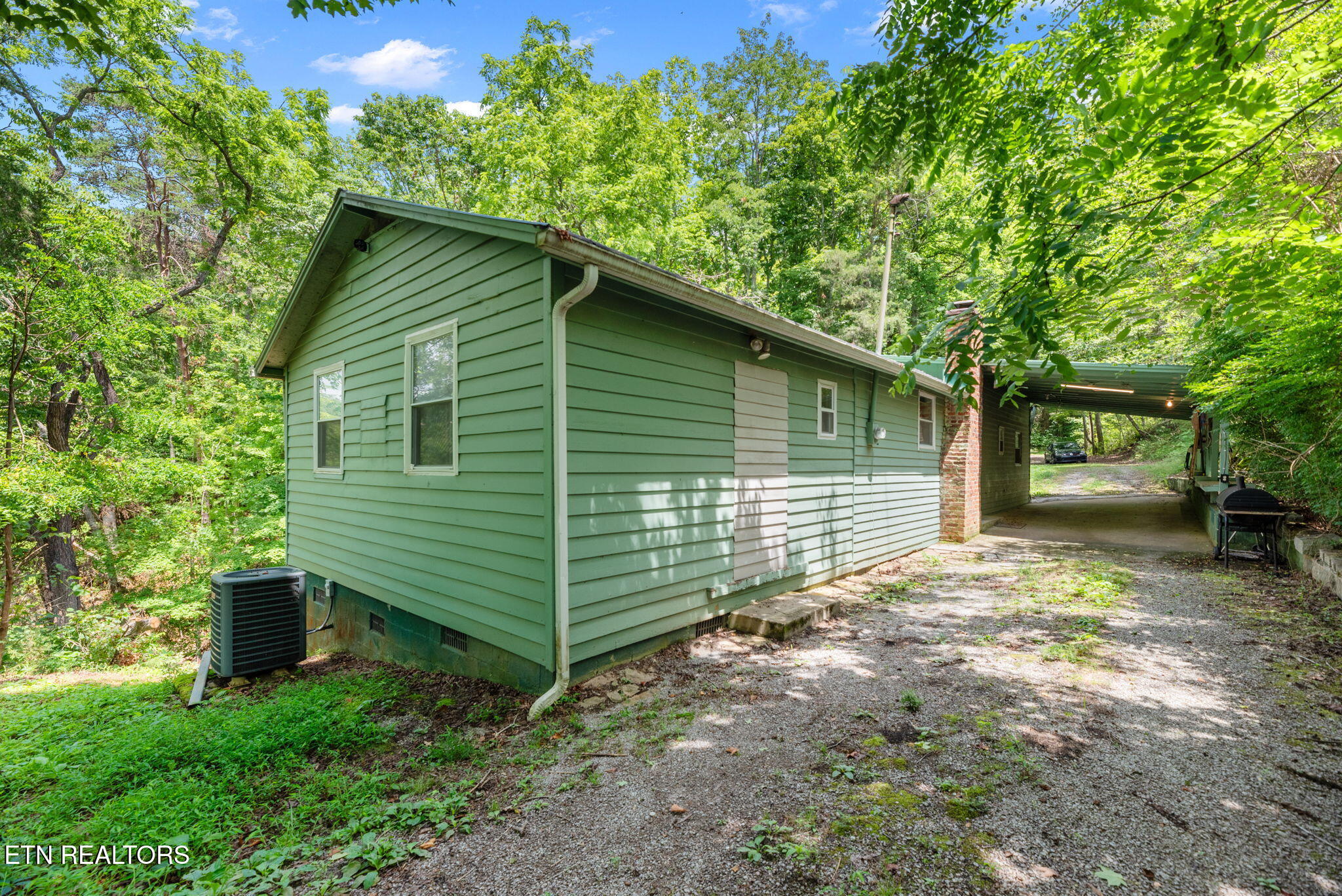 3711 Elm Springs Rd