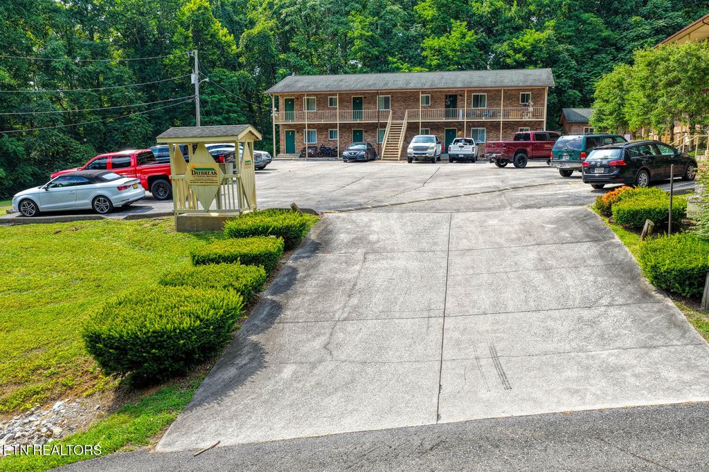Photo of 2810 Daybreak Way, Strawberry Plains, TN 37871 (MLS # 1308338)