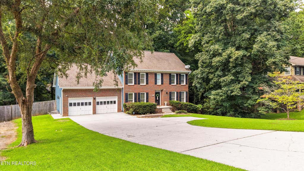 Photo of 8621 Nubbin Ridge Rd, Knoxville, TN 37923 (MLS # 1350885)