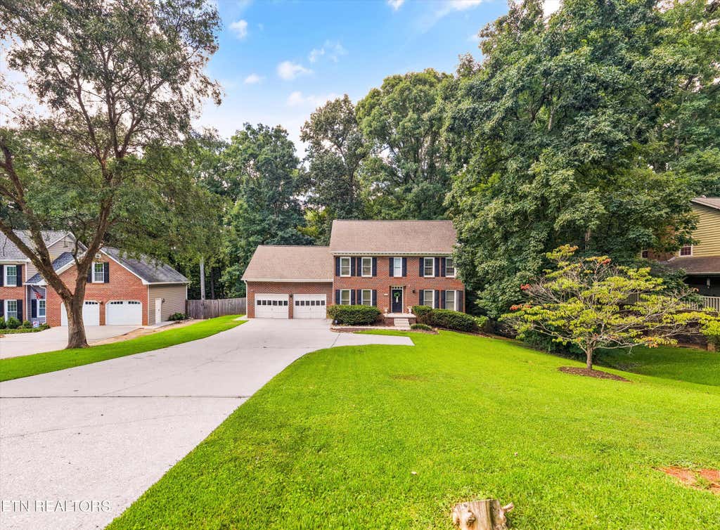 Photo of 8621 Nubbin Ridge Rd, Knoxville, TN 37923 (MLS # 1350885)