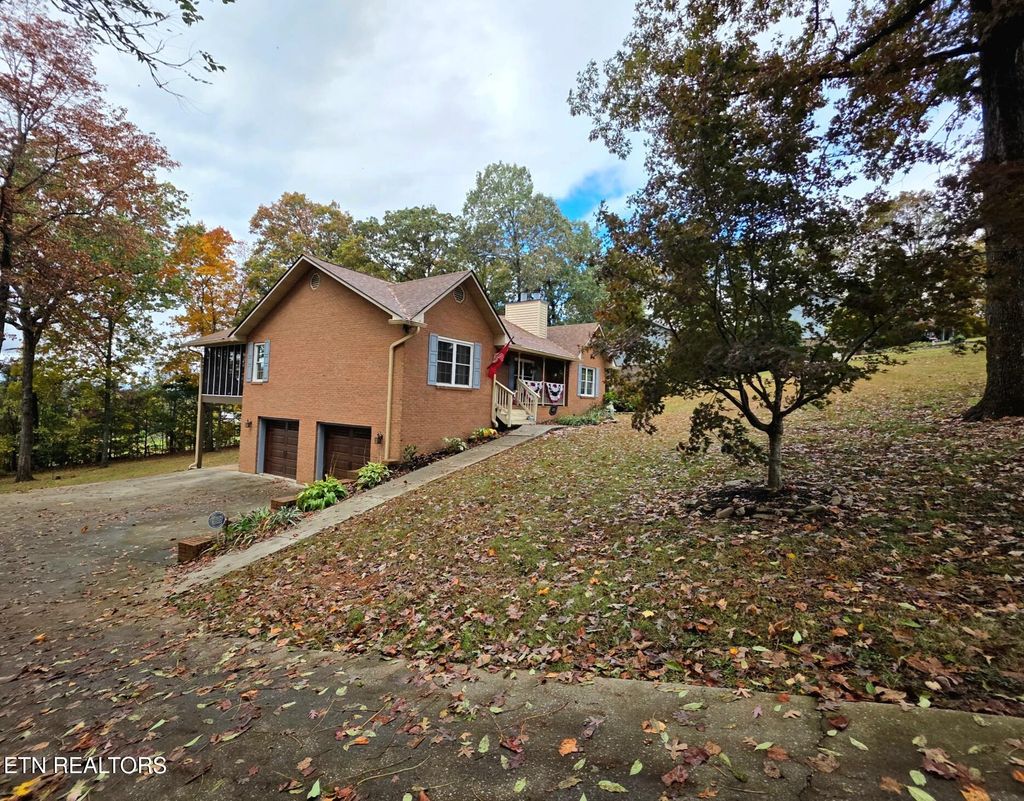 Photo of 827 Hinkle Estates Drive, Seymour, TN 37865 (MLS # 1320361)