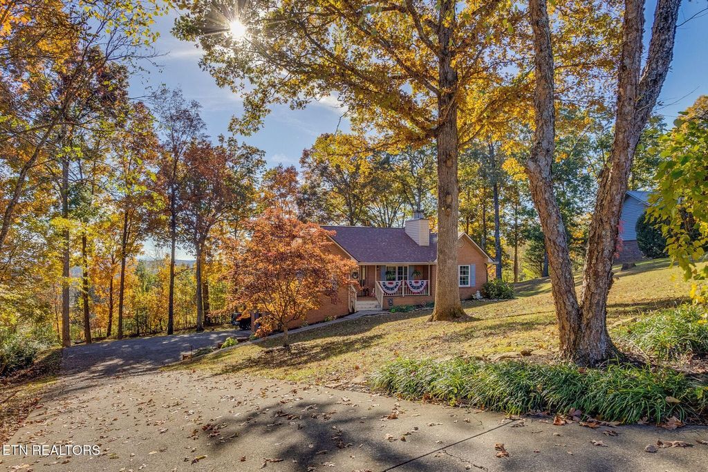 Photo of 827 Hinkle Estates Drive, Seymour, TN 37865 (MLS # 1320361)