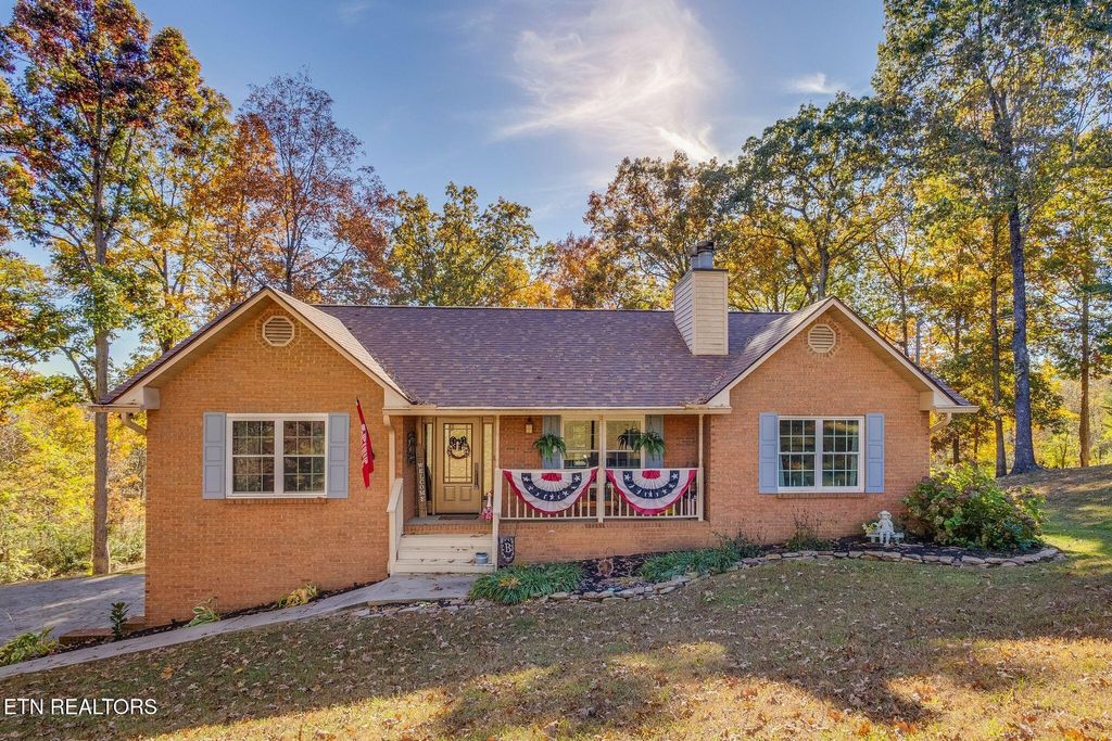 Photo of 827 Hinkle Estates Drive, Seymour, TN 37865 (MLS # 1320361)