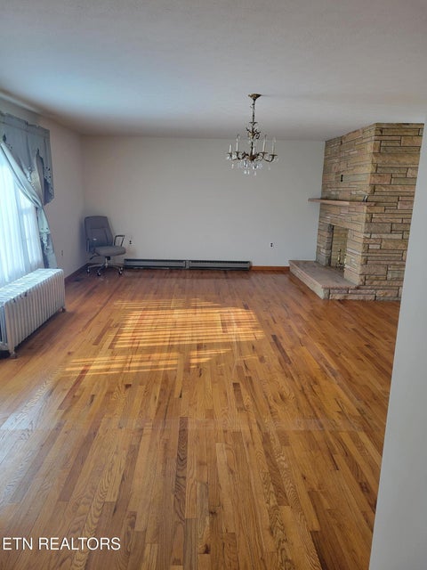 Tiny photo for 132 Ridgecrest Rd, Harriman, TN 37748 (MLS # 1350065)