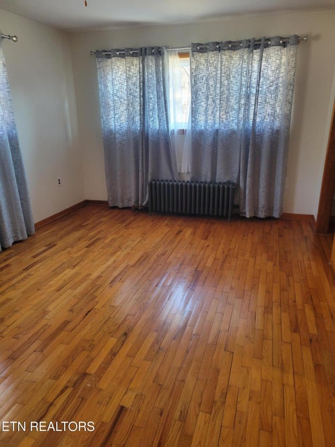 Tiny photo for 132 Ridgecrest Rd, Harriman, TN 37748 (MLS # 1350065)