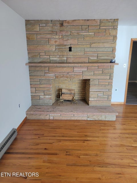 Tiny photo for 132 Ridgecrest Rd, Harriman, TN 37748 (MLS # 1350065)