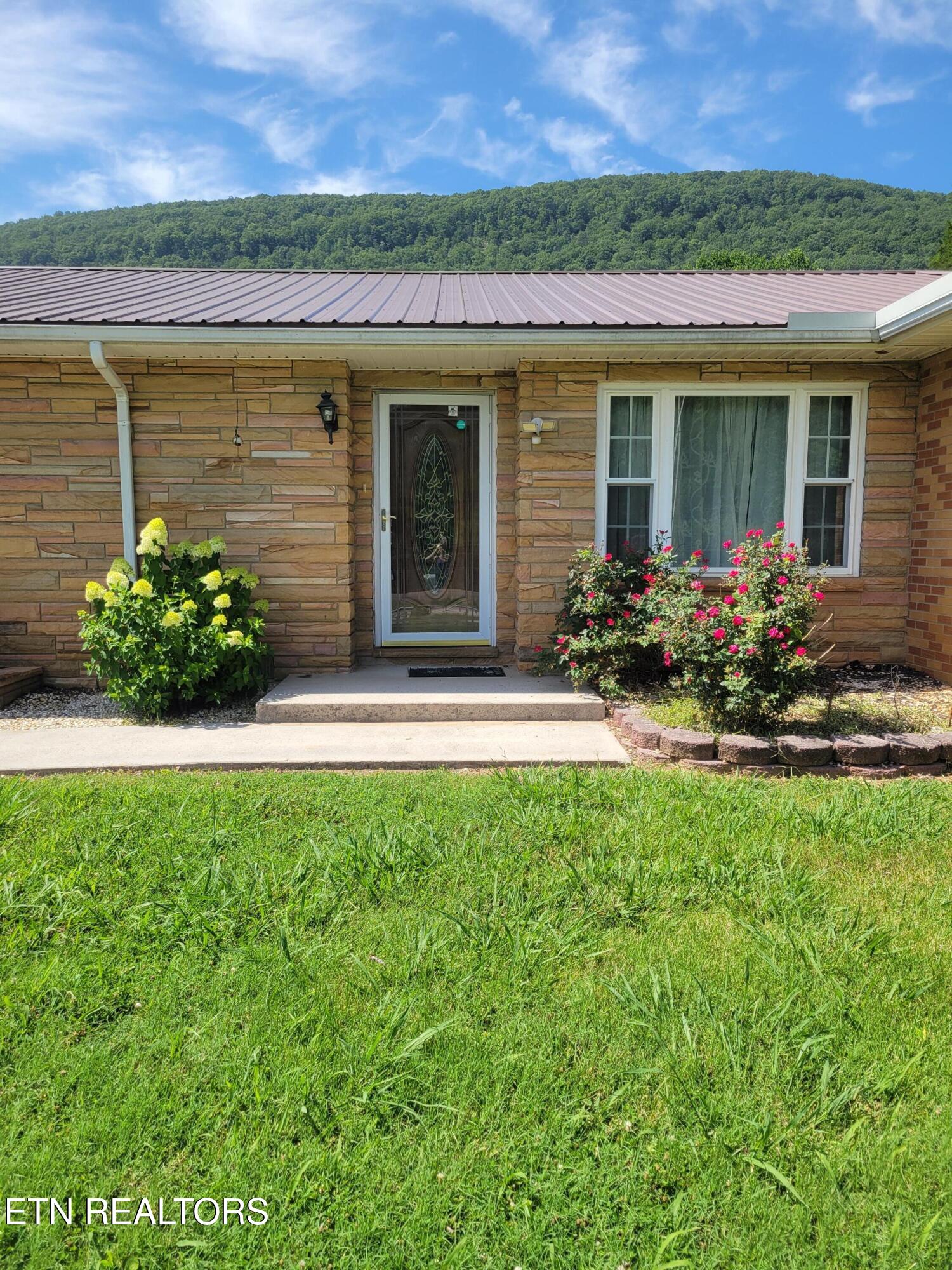 132 Ridgecrest Rd