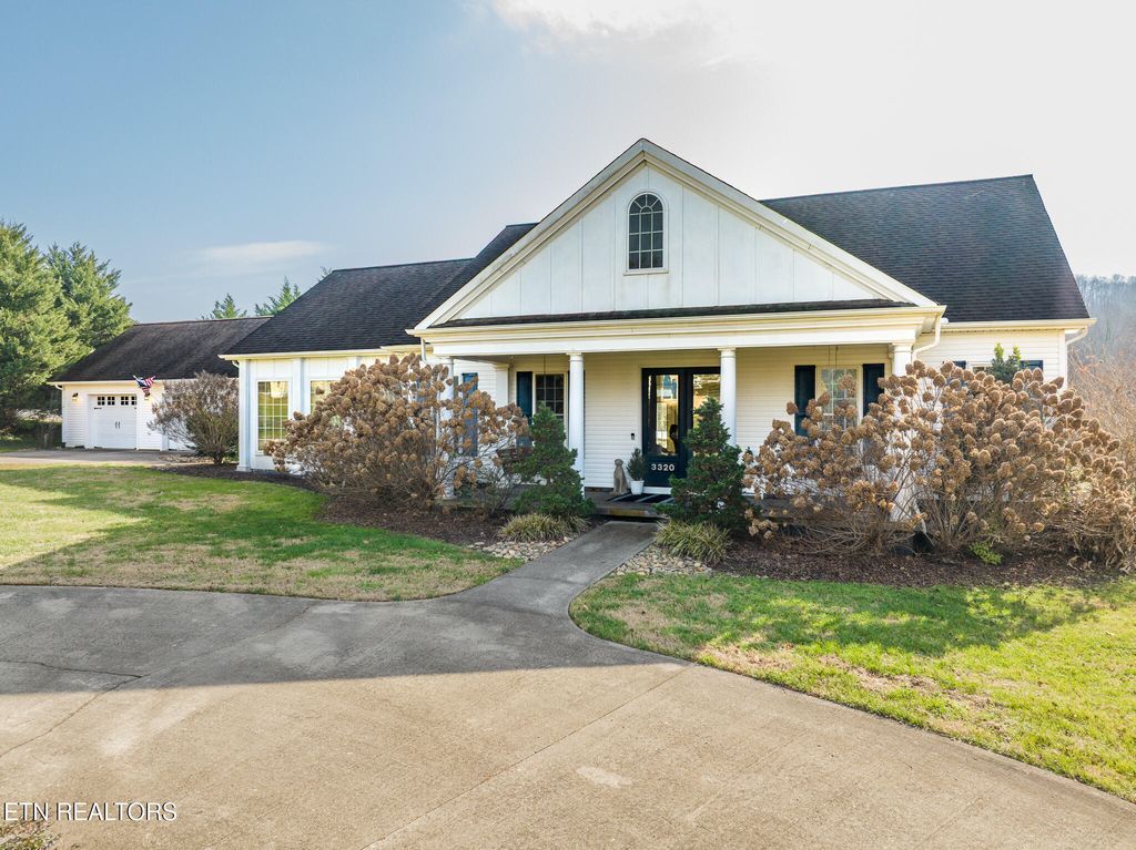 Photo of 3320 Mollianna Way, Knoxville, TN 37918 (MLS # 1324067)