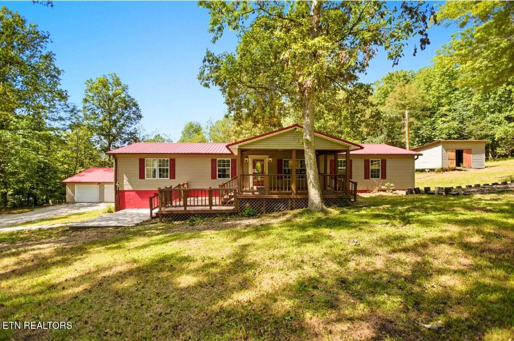 Photo of 207 CHESTNUT HILL Rd, New Tazewell, TN 37825 (MLS # 1314142)