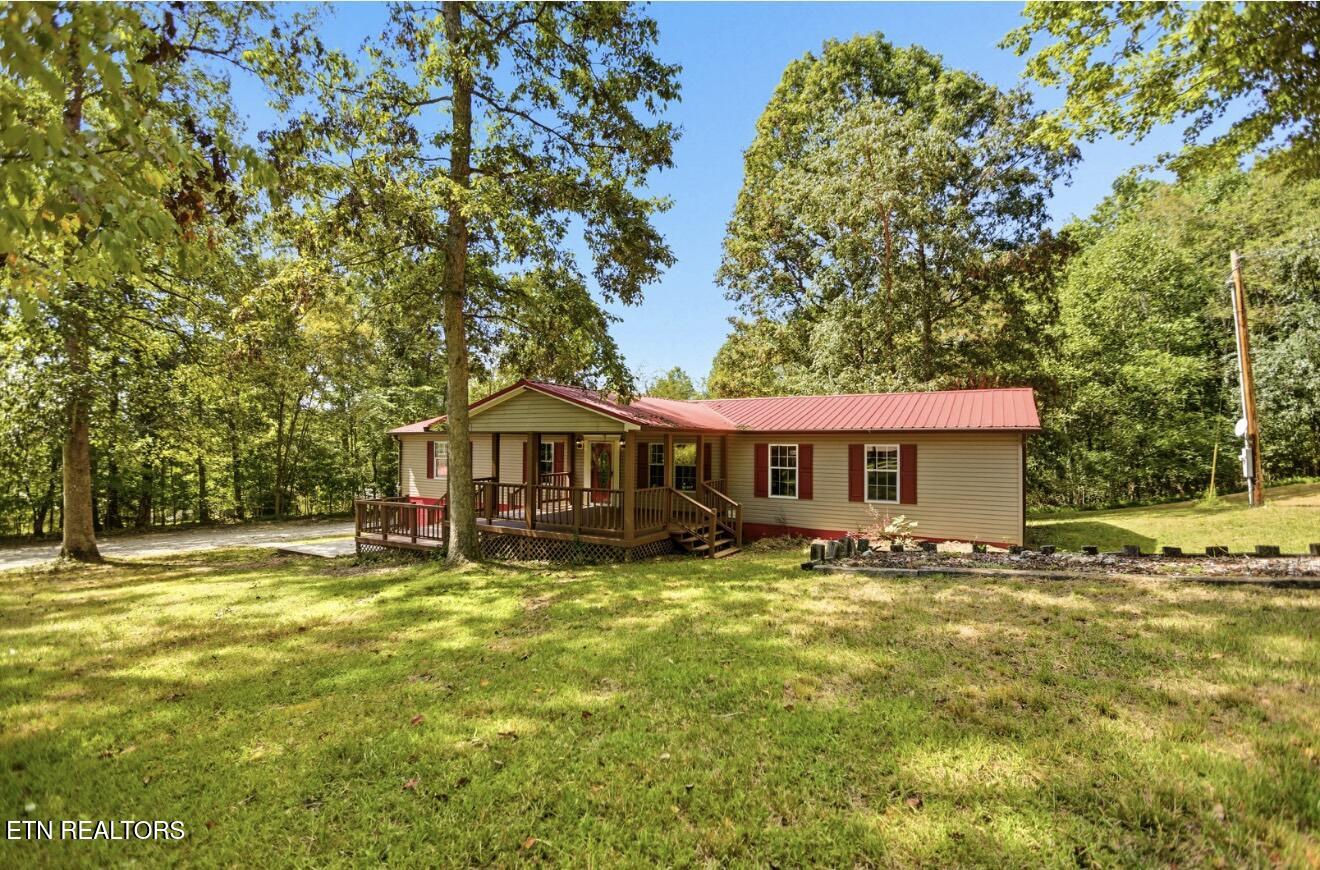 207 CHESTNUT HILL Rd