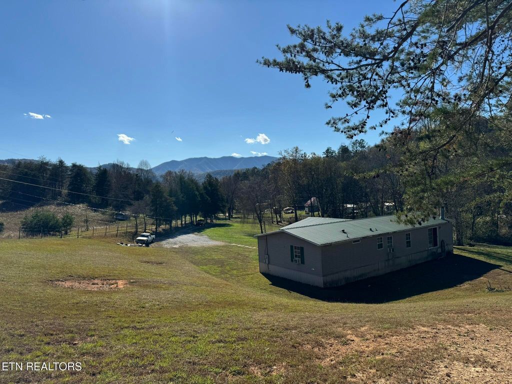 Photo of 418 Rudd Hollow Rd, Townsend, TN 37882 (MLS # 1281826)