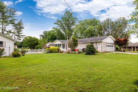 Single Family Residence in Maryville TN 1202 Westfield Drive 7.jpg