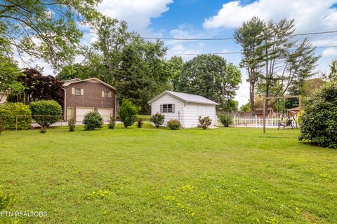 Single Family Residence in Maryville TN 1202 Westfield Drive 6.jpg