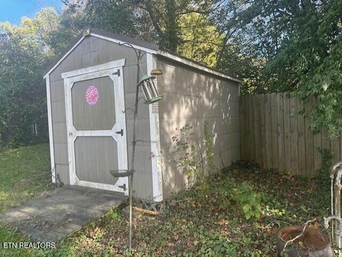 Tiny photo for 3507 Triple Oak St, Rockford, TN 37853 (MLS # 1360174)