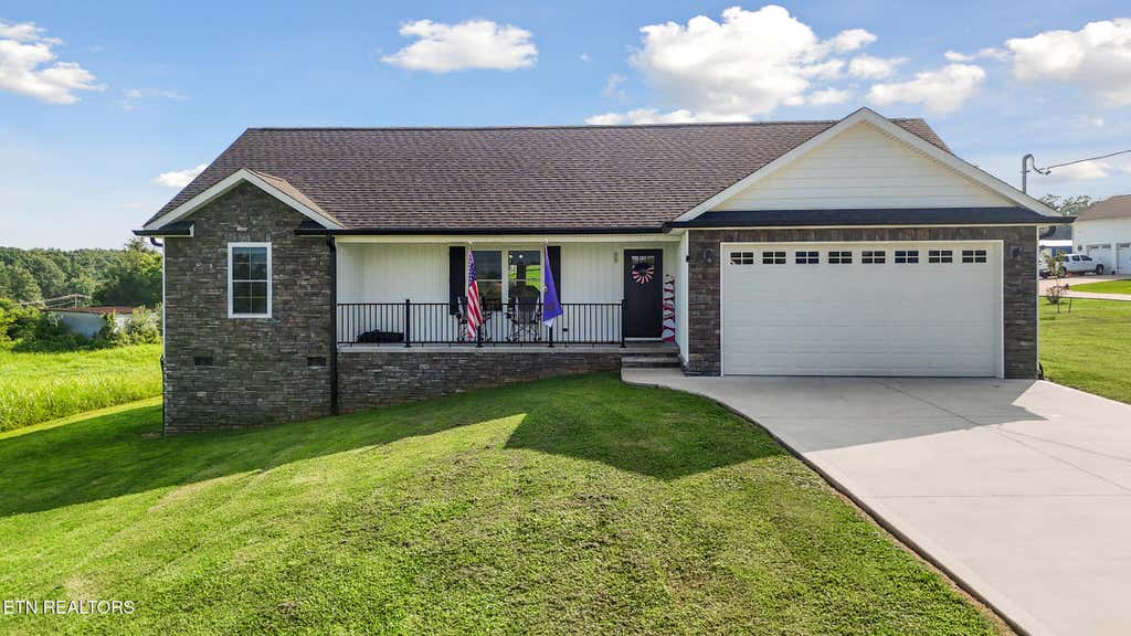 Photo of 213 Waterway Drive, Rutledge, TN 37861 (MLS # 1350225)