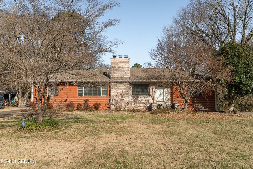 Photo of 5009 Sunset Road West, Knoxville, TN 37914 (MLS # 1326997)