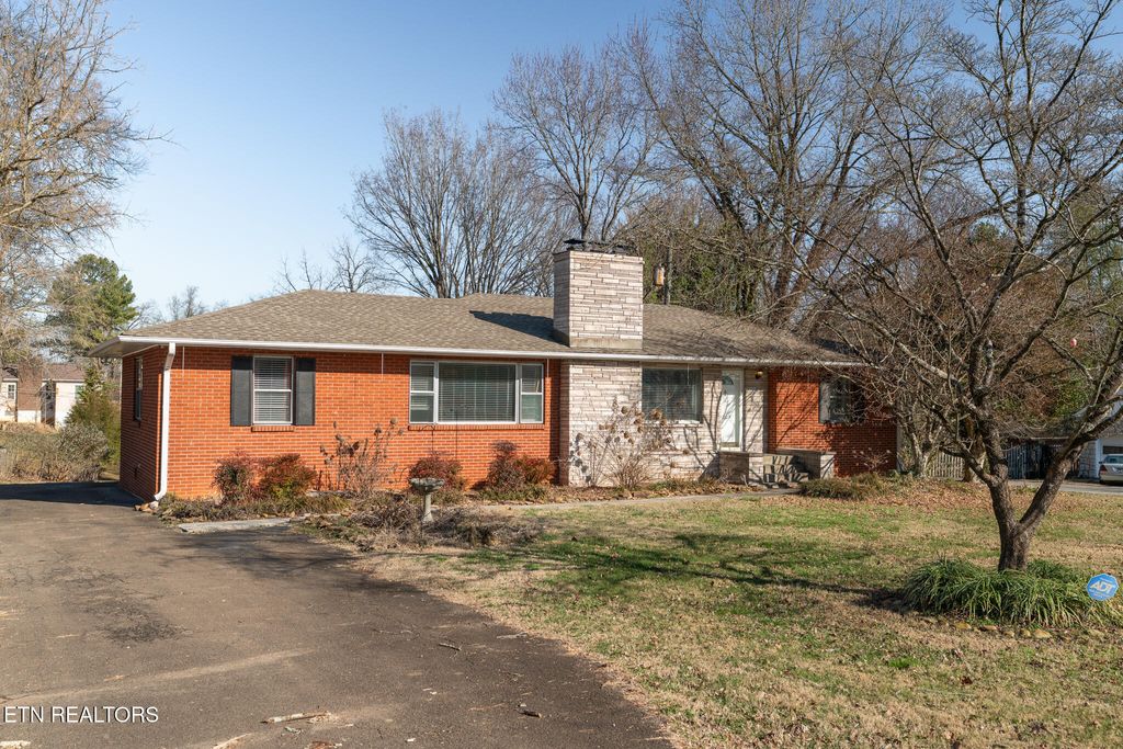 Photo of 5009 Sunset Road West, Knoxville, TN 37914 (MLS # 1326997)