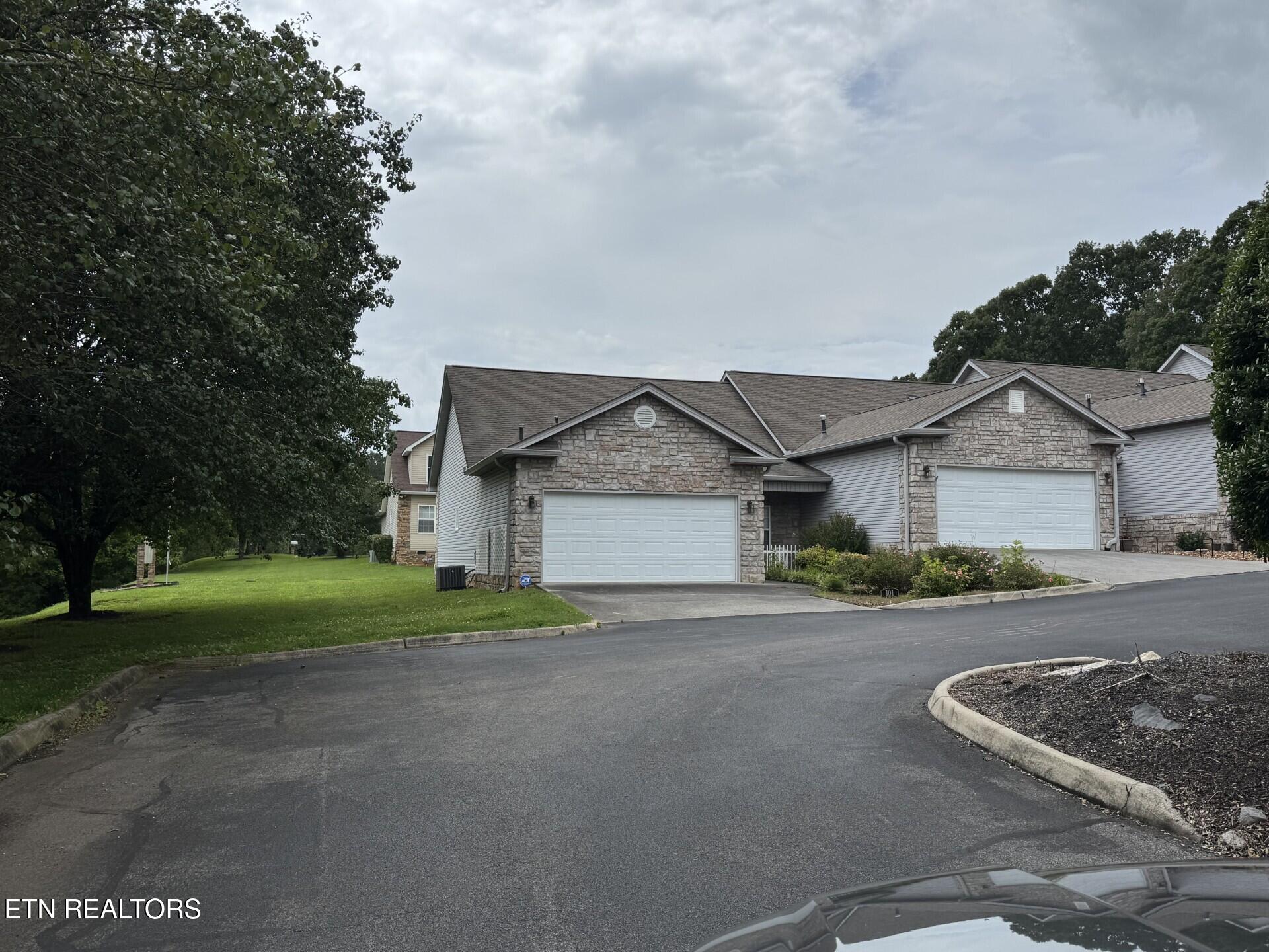 101 Pear Tree Lane