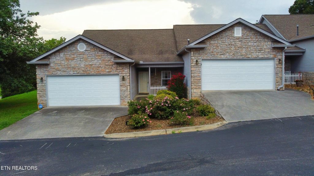 Photo of 101 Pear Tree Lane, Loudon, TN 37774 (MLS # 1306806)