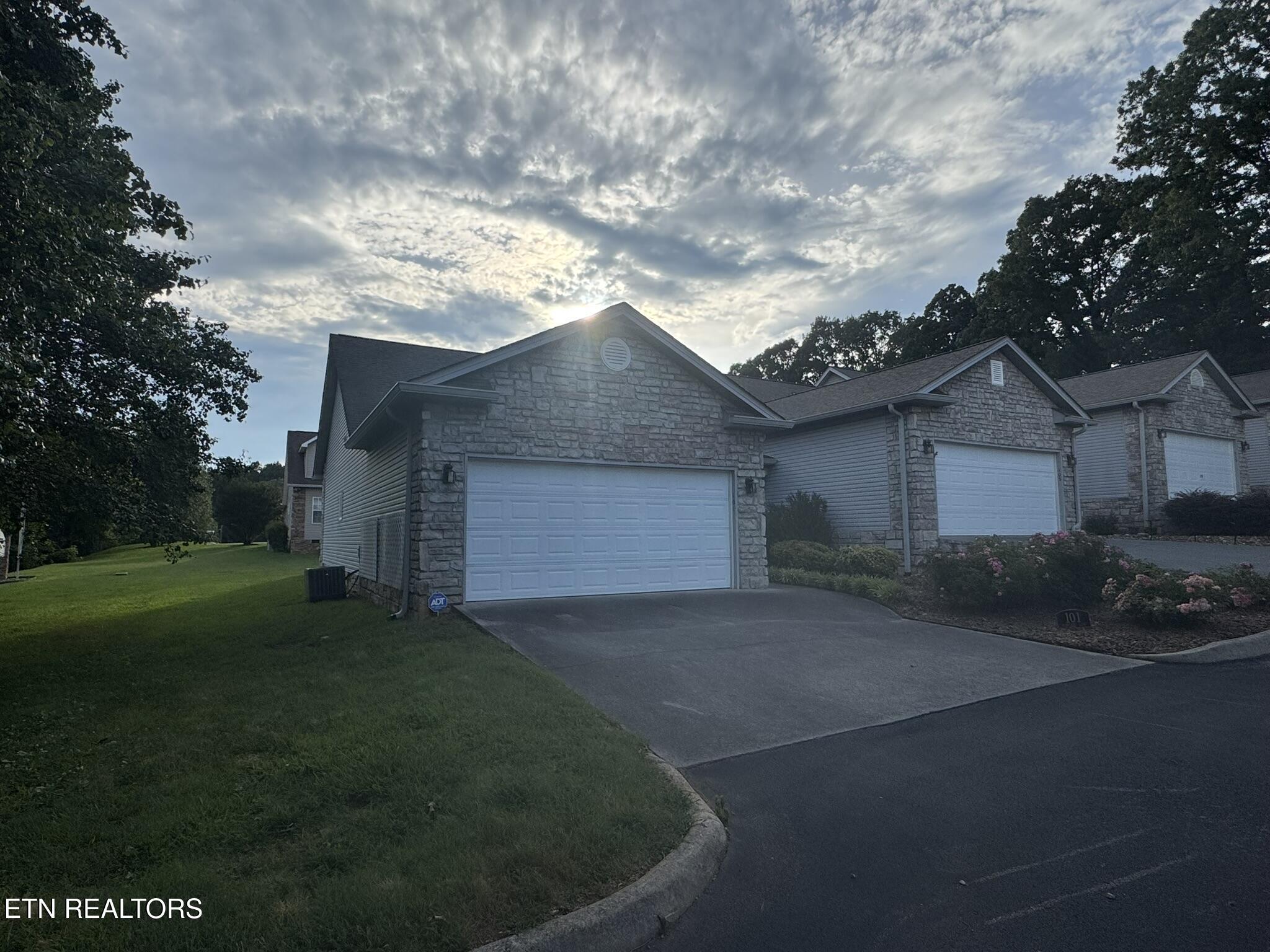 101 Pear Tree Lane