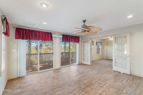 Tiny photo for 367 Emory River Rd, Harriman, TN 37748 (MLS # 1321004)