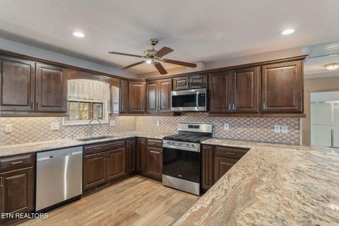 Tiny photo for 367 Emory River Rd, Harriman, TN 37748 (MLS # 1321004)