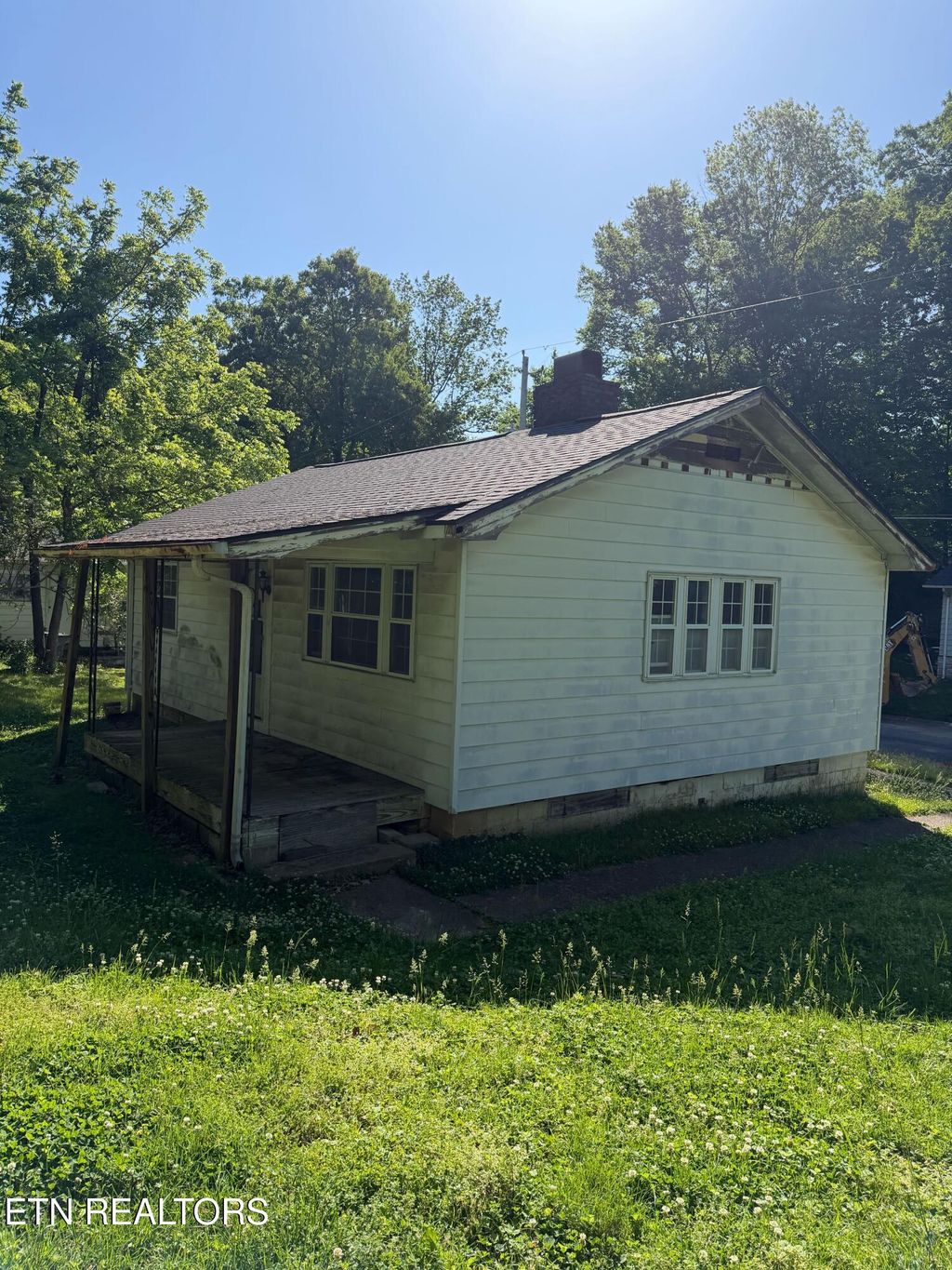 Photo of 105 E Maiden Lane, Oak Ridge, TN 37830 (MLS # 1339158)