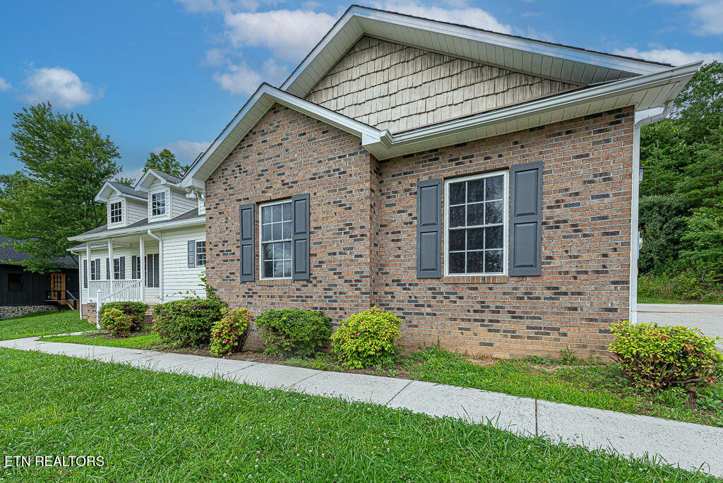 200 W Park Circle