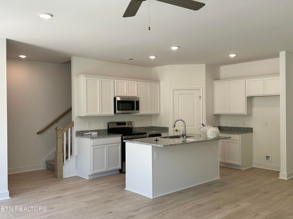 Photo of 1661 Lateglow Way, Knoxville, TN 37931 (MLS # 1340133)