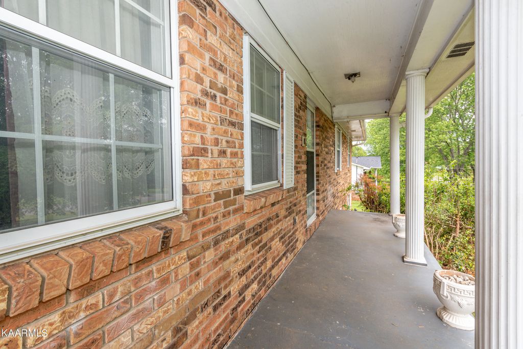 Photo of 832 Mimosa Heights Drive, Louisville, TN 37777 (MLS # 1225546)