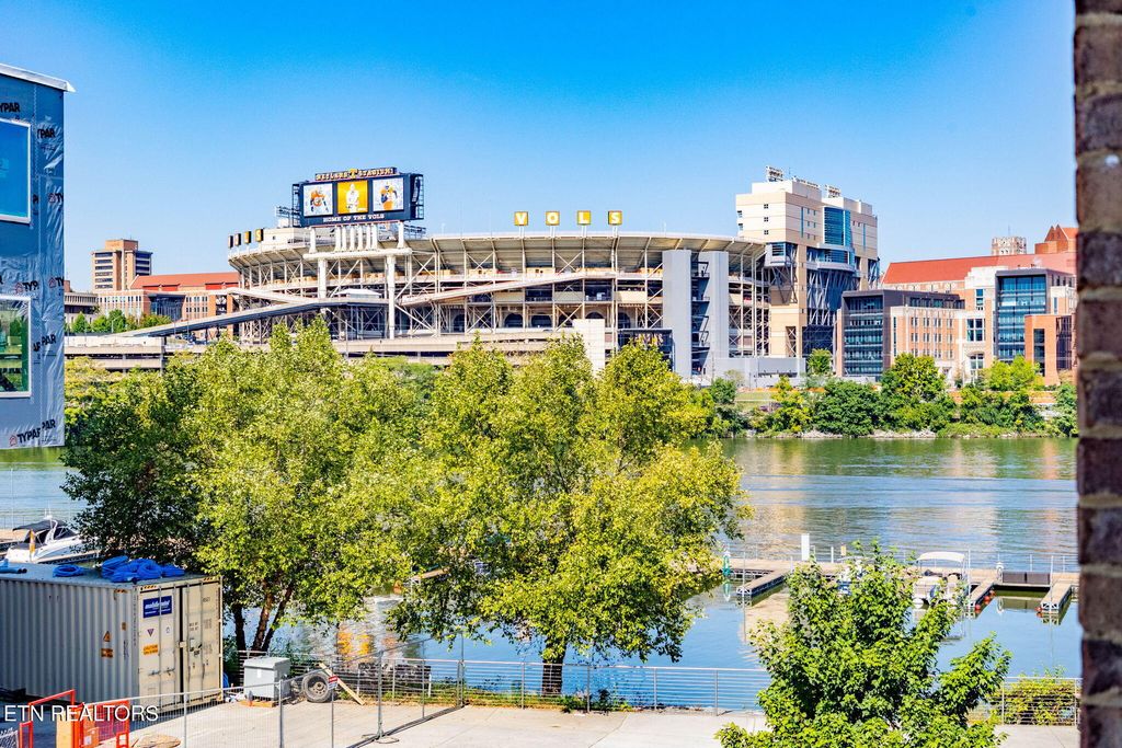 Photo of 445 W Blount Ave #210, Knoxville, TN 37920 (MLS # 1331835)