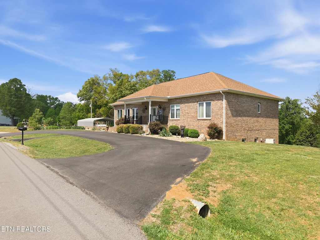 Photo of 446 Gaut Rd, Dandridge, TN 37725 (MLS # 1337348)